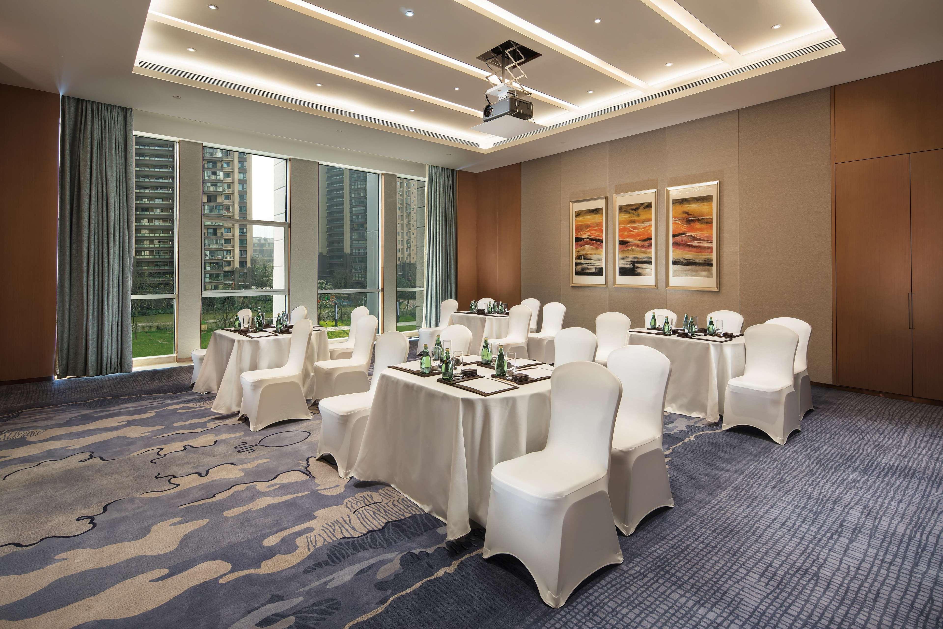 Hilton Chengdu Longquanyi Hotel Exterior photo
